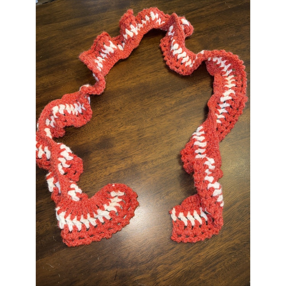 Granny Core Crocheted Scarf Spiral‎